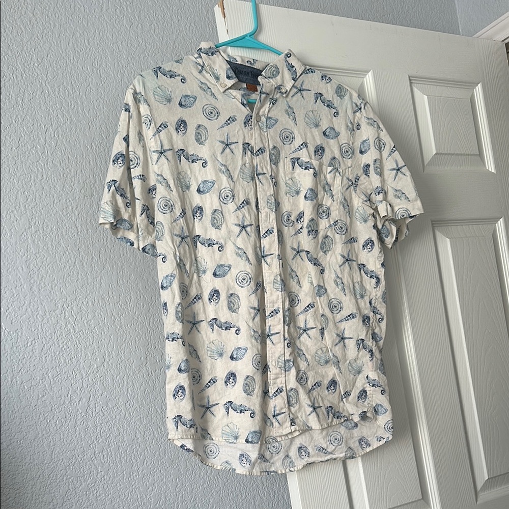 Men's White and Blue Patterned Shirt